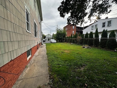 18 Chestnut St, Chicopee, MA 01013 - photo 3