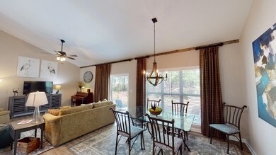 Carriage-Ln-dining-area