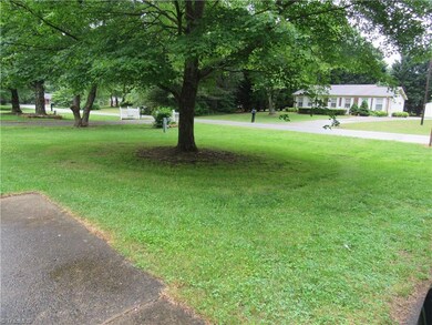 341 Ridgecrest Dr, King, NC 27021 - photo 7