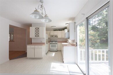90 Kings Ridge Rd, Wakefield, RI 02879 - photo 7