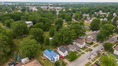 251 Center St, Auburn, IN 46706 - photo 5