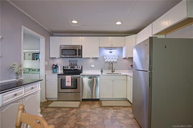 10 Waterford Ct, Asheville, NC 28806 - photo 6