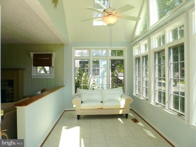 402 Lakeview Ave, Edgewater, MD 21037 - photo 4