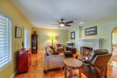 003_Living Room