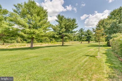 240 Hook Dr, Martinsburg, WV 25405 - photo 4