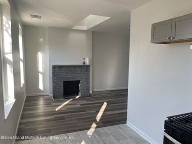677 Bay St unit 1, Staten Island, NY 10304 - photo 2
