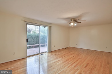 9913 Manet Rd, Burke, VA 22015 - photo 7