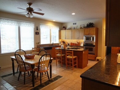 744 Pinecrest Dr, Pocono Pines, PA 18350 - photo 6