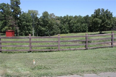 760 Bellegray Rd unit 9, Clover, SC 29710 - photo 5