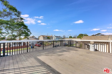 11924 Daleside Ave, Hawthorne, CA 90250 - photo 3