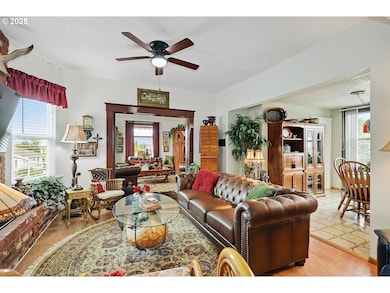 1022 E 10th St, the Dalles, OR 97058 - photo 6