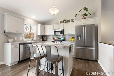 10902 Woodedge Dr unit 38, Allendale, MI 49401 - photo 3