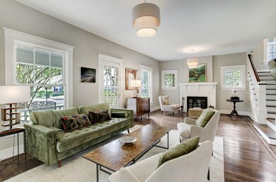 1302 Marshall St, Houston, TX 77006 - photo 5