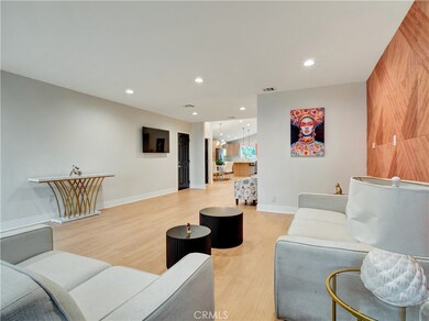 17961 Martha St, Encino, CA 91316 - photo 6