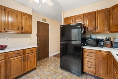 121 Bailey St unit E43, Worcester, MA 01602 - photo 5