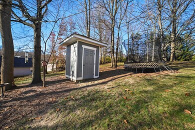 Nice backyard with shed and trampoline!
