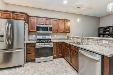 2022 Sugar Creek Dr NW unit A, Cedar Rapids, IA 52405 - photo 4