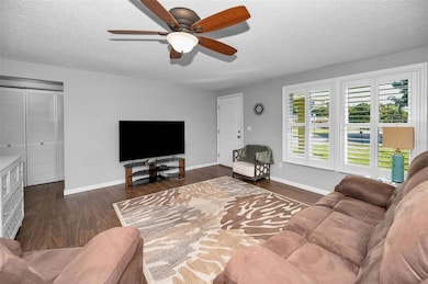 646 Timber Bay Cir W, Oldsmar, FL 34677 - photo 5