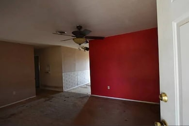 72 SW 45th St, Lawton, OK 73505 - photo 2