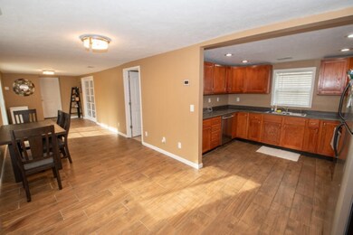 904 Dulin Niles Kitchen 4