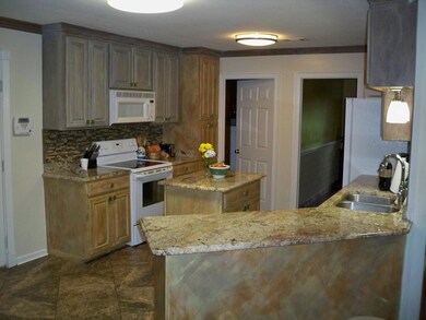 32 Kimberley Dr, Laurel, MS 39440 - photo 6