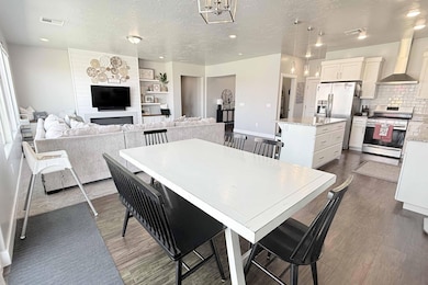 5893 S Kastra ln-6