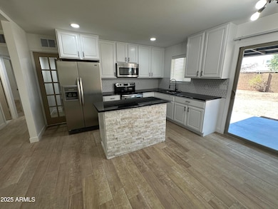 3614 W Las Palmaritas Dr, Phoenix, AZ 85051 - photo 5