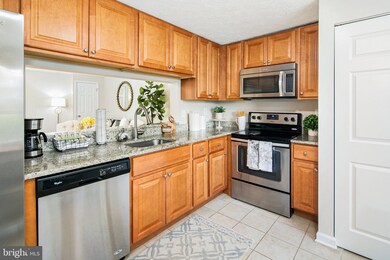 19607 Twinflower Cir, Germantown, MD 20876 - photo 5