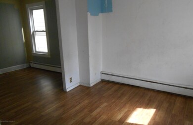 39 Walker St, Staten Island, NY 10302 - photo 3