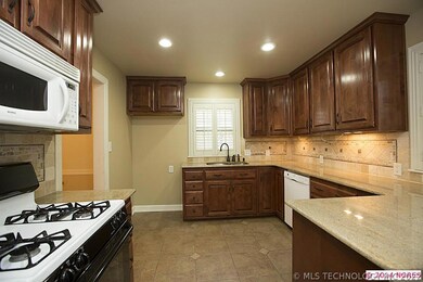 3159 S Madison Ave, Tulsa, OK 74105 - photo 7