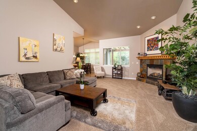 19480 Ironwood Cir, Bend, OR 97702 - photo 2