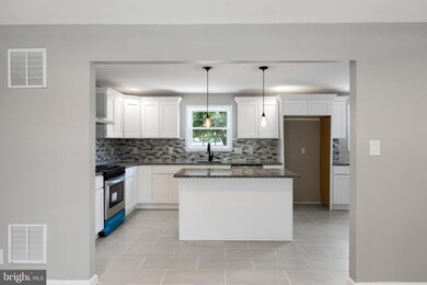 18 Benner Rd, Blackwood, NJ 08012 - photo 6