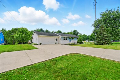 1129 W Bluelick Rd, Lima, OH 45801 - photo 5