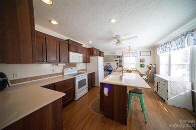 185 Dunlap Gate Rd, Statesville, NC 28625 - photo 7