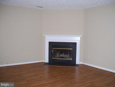 2137 Wainwright Ct unit 1D, Frederick, MD 21702 - photo 3