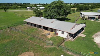 20 stall Stable 2 tack rooms office wash room