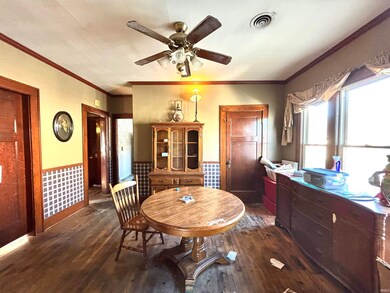 250 D St NE, Linton, IN 47441 - photo 6