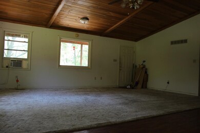 990 Normans Camp Rd, Harrodsburg, KY 40330 - photo 6