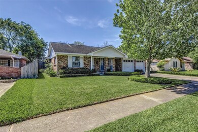 9758 Rambling Trail, Houston, TX 77089 - photo 2