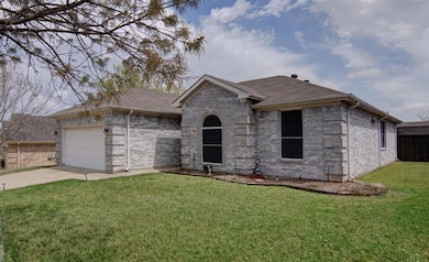 2309 Summer Brook Dr, Weatherford, TX 76087 - photo 3