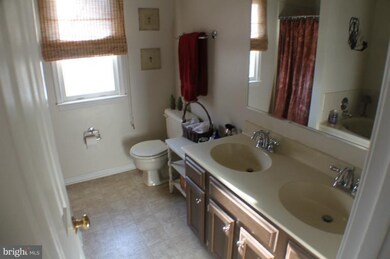 6506 Forest Grove Dr, Fredericksburg, VA 22407 - photo 3