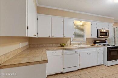 107MapleDr-33