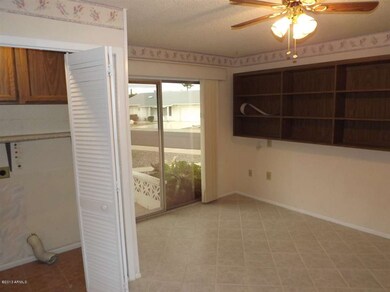 17403 N Cottonwood Dr, Sun City, AZ 85373 - photo 7