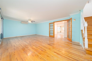 8716 Palo Alto St, Hollis, NY 11423 - photo 3