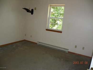 247 Acorn Cir, Lehman Township, PA 18302 - photo 7