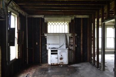 129 Division St, Elkhart, IN 46516 - photo 7