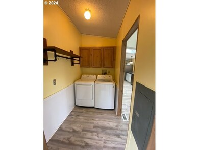 1307 S Water St unit 96, Silverton, OR 97381 - photo 5