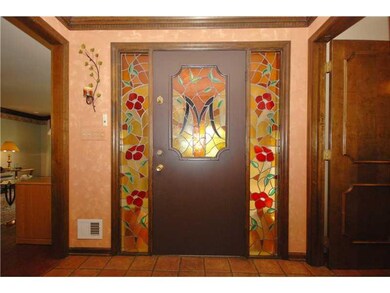 Entry/Foyer.