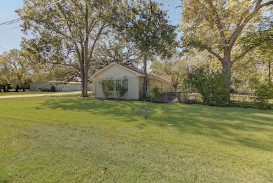 4123 Crosby Cedar Bayou Rd, Baytown, TX 77521 - photo 6