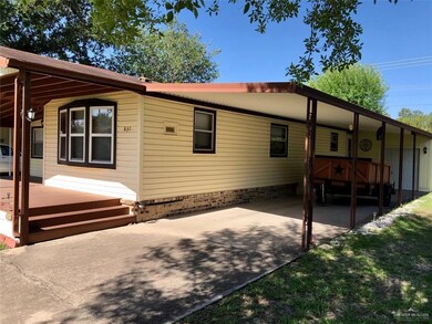 837 Santa Anna Dr, Alamo, TX 78516 - photo 3